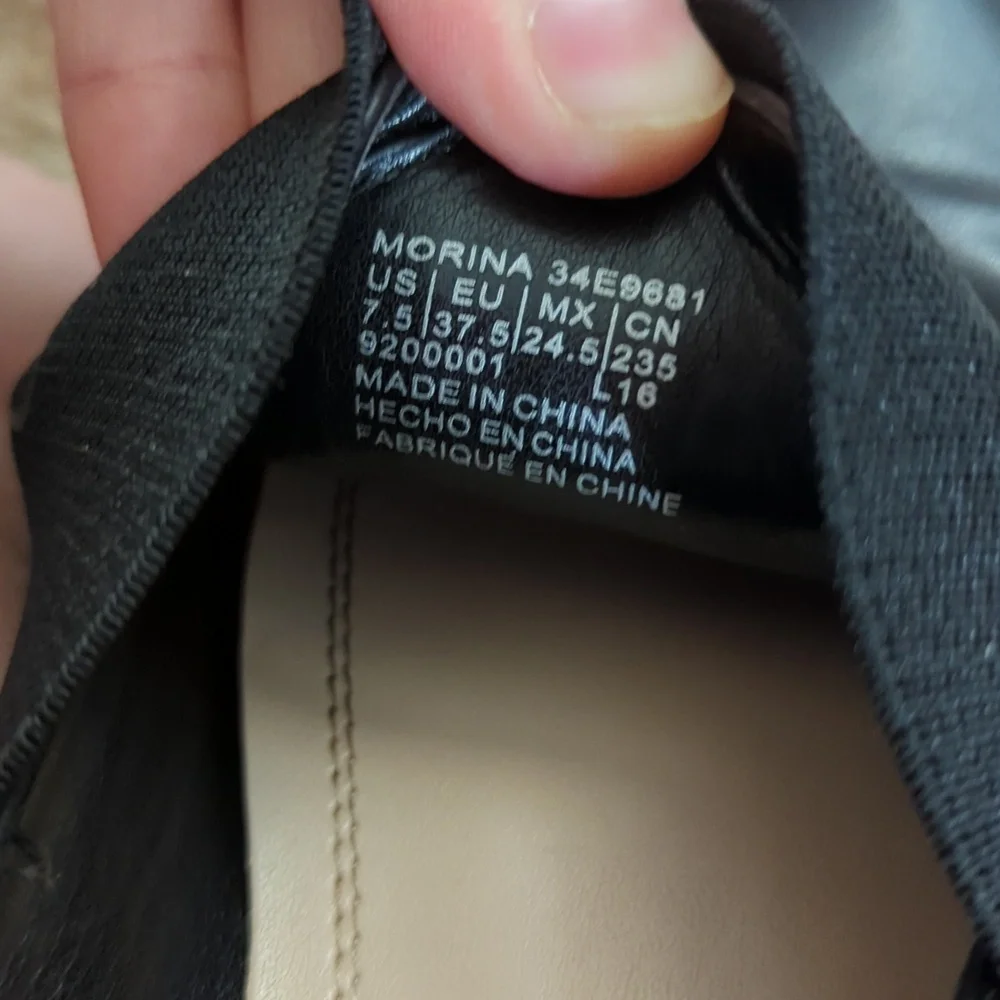 Calvin Klein Womens Flats Size 7.5 Black White Soles Business Casual Sneakers